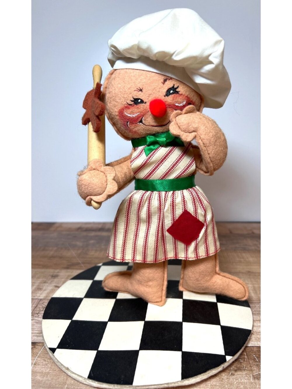Vintage 1998 Annalee Christmas Gingerbread Man Baker 7297